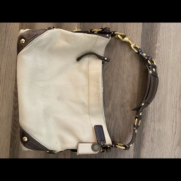 Coach Handbags - Coach Vintage Leather Bag